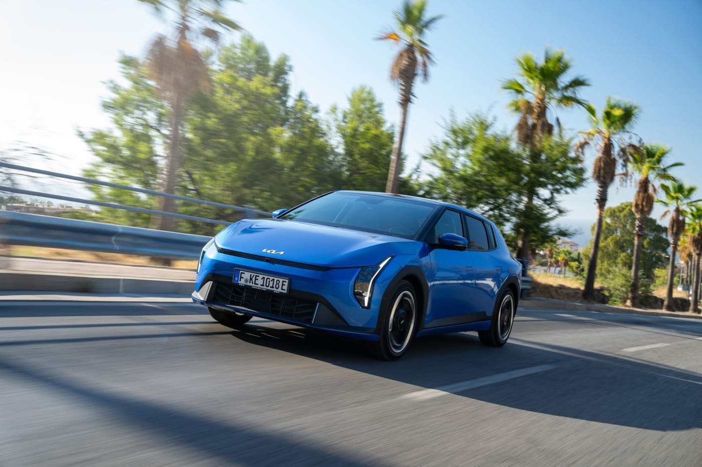 Kia EV4 — elbilen som vågade behålla knapparna